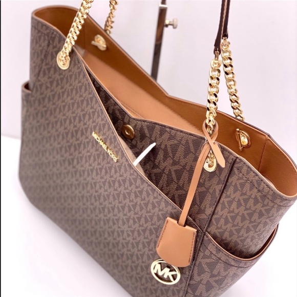 Michael Kors Large Chain Shoulder
Bag Tote - Picture 4 of 11